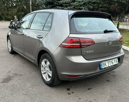 Серый Фольксваген e-Golf, объемом двигателя 0 л и пробегом 103 тыс. км за 8500 $, фото 4 на Automoto.ua
