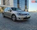 Серый Фольксваген e-Golf, объемом двигателя 0 л и пробегом 150 тыс. км за 9800 $, фото 1 на Automoto.ua