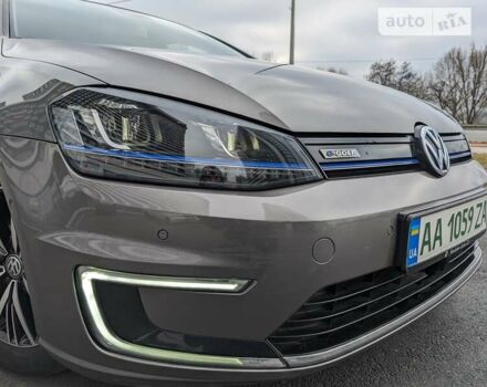 Сірий Фольксваген e-Golf, об'ємом двигуна 0 л та пробігом 144 тис. км за 10500 $, фото 9 на Automoto.ua