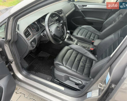 Серый Фольксваген e-Golf, объемом двигателя 0 л и пробегом 99 тыс. км за 9490 $, фото 37 на Automoto.ua