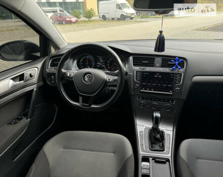 Сірий Фольксваген e-Golf, об'ємом двигуна 0 л та пробігом 121 тис. км за 9000 $, фото 27 на Automoto.ua