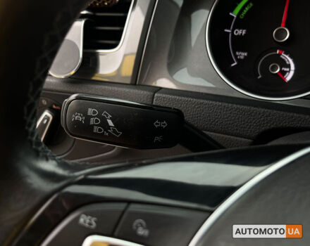 Серый Фольксваген e-Golf, объемом двигателя 24 л и пробегом 128 тыс. км за 10500 $, фото 18 на Automoto.ua
