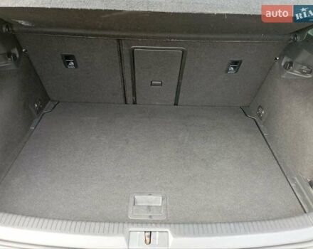 Серый Фольксваген e-Golf, объемом двигателя 0 л и пробегом 162 тыс. км за 8499 $, фото 43 на Automoto.ua