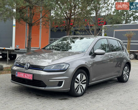 Серый Фольксваген e-Golf, объемом двигателя 0 л и пробегом 99 тыс. км за 9490 $, фото 1 на Automoto.ua