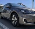Серый Фольксваген e-Golf, объемом двигателя 0 л и пробегом 154 тыс. км за 8300 $, фото 2 на Automoto.ua