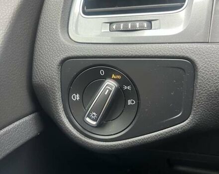 Серый Фольксваген e-Golf, объемом двигателя 0 л и пробегом 169 тыс. км за 7400 $, фото 23 на Automoto.ua