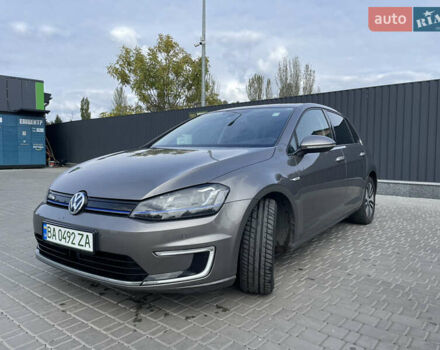 Фольксваген e-Golf 2015 в Кропивницком (Кировограде) на Automoto.ua Серый Фольксваген e-Golf, объемом двигателя 0 л и пробегом 131 тыс. км за 8800 $, фото 6 на Automoto.ua
