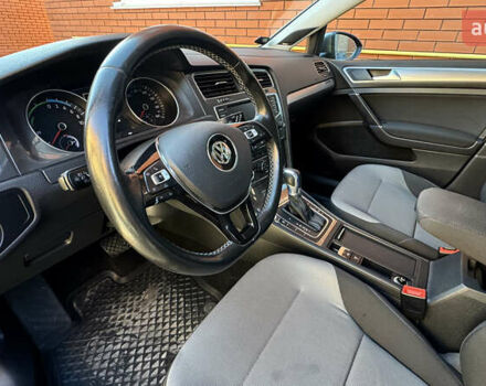 Серый Фольксваген e-Golf, объемом двигателя 0 л и пробегом 133 тыс. км за 8400 $, фото 22 на Automoto.ua