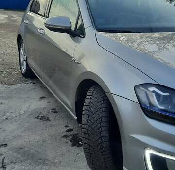 Серый Фольксваген e-Golf, объемом двигателя 0 л и пробегом 147 тыс. км за 9200 $, фото 1 на Automoto.ua
