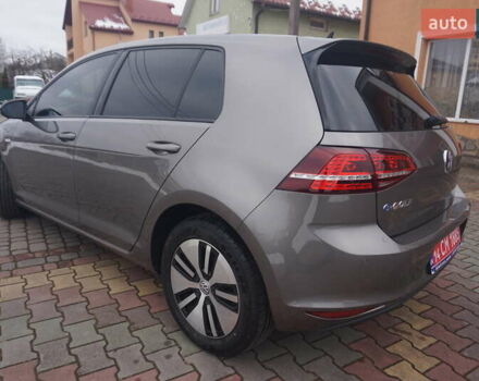 Серый Фольксваген e-Golf, объемом двигателя 0 л и пробегом 96 тыс. км за 8500 $, фото 19 на Automoto.ua
