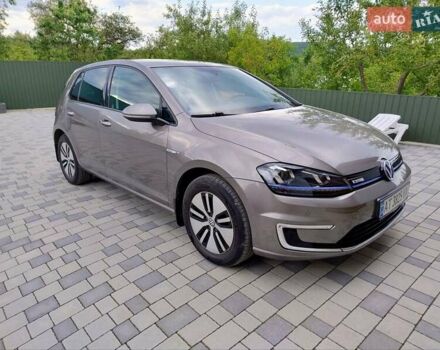 Серый Фольксваген e-Golf, объемом двигателя 0 л и пробегом 135 тыс. км за 8999 $, фото 10 на Automoto.ua