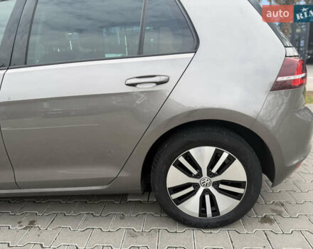 Серый Фольксваген e-Golf, объемом двигателя 0 л и пробегом 99 тыс. км за 9490 $, фото 23 на Automoto.ua