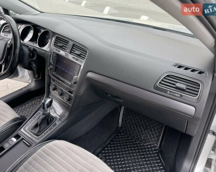 Сірий Фольксваген e-Golf, об'ємом двигуна 0 л та пробігом 134 тис. км за 8900 $, фото 19 на Automoto.ua