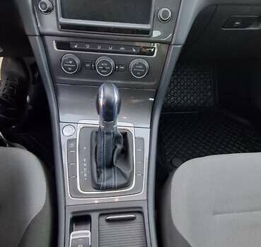 Серый Фольксваген e-Golf, объемом двигателя 0 л и пробегом 158 тыс. км за 8000 $, фото 19 на Automoto.ua