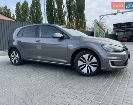 Фольксваген e-Golf 2015 в Кропивницком (Кировограде) на Automoto.ua Серый Фольксваген e-Golf, объемом двигателя 0 л и пробегом 131 тыс. км за 8800 $, фото 1 на Automoto.ua