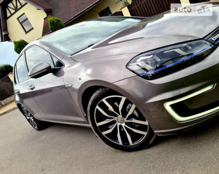 Сірий Фольксваген e-Golf, об'ємом двигуна 0 л та пробігом 131 тис. км за 11700 $, фото 16 на Automoto.ua