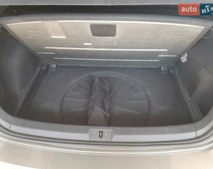 Серый Фольксваген e-Golf, объемом двигателя 0 л и пробегом 95 тыс. км за 10900 $, фото 23 на Automoto.ua