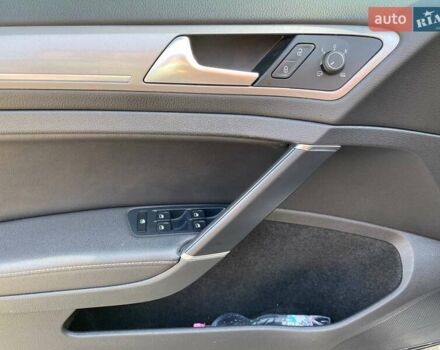 Серый Фольксваген e-Golf, объемом двигателя 0 л и пробегом 81 тыс. км за 13000 $, фото 14 на Automoto.ua