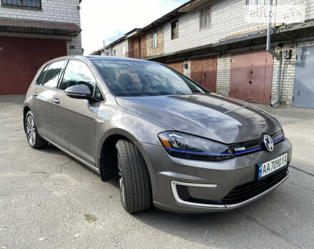 Серый Фольксваген e-Golf, объемом двигателя 0 л и пробегом 98 тыс. км за 13000 $, фото 1 на Automoto.ua