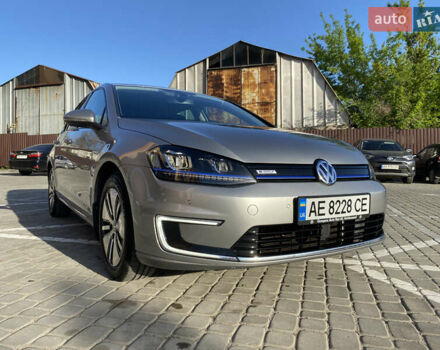 Сірий Фольксваген e-Golf, об'ємом двигуна 0 л та пробігом 121 тис. км за 10200 $, фото 2 на Automoto.ua