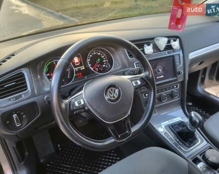 Сірий Фольксваген e-Golf, об'ємом двигуна 0 л та пробігом 154 тис. км за 9300 $, фото 101 на Automoto.ua