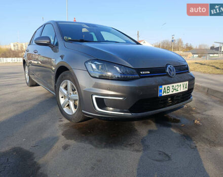 Серый Фольксваген e-Golf, объемом двигателя 0 л и пробегом 80 тыс. км за 8900 $, фото 5 на Automoto.ua