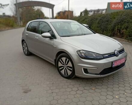Серый Фольксваген e-Golf, объемом двигателя 0 л и пробегом 162 тыс. км за 8499 $, фото 1 на Automoto.ua