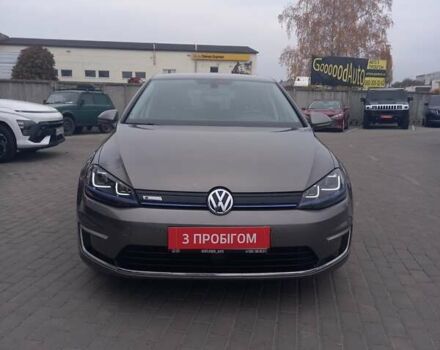 Серый Фольксваген e-Golf, объемом двигателя 0 л и пробегом 97 тыс. км за 10300 $, фото 3 на Automoto.ua