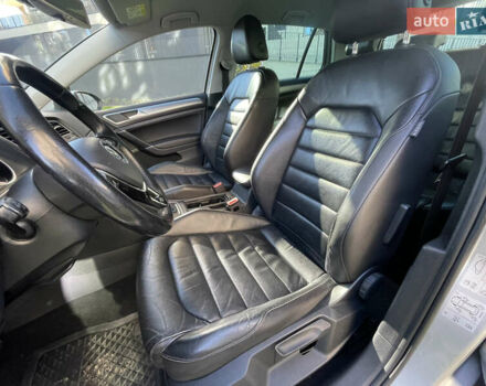 Серый Фольксваген e-Golf, объемом двигателя 0 л и пробегом 98 тыс. км за 8775 $, фото 19 на Automoto.ua