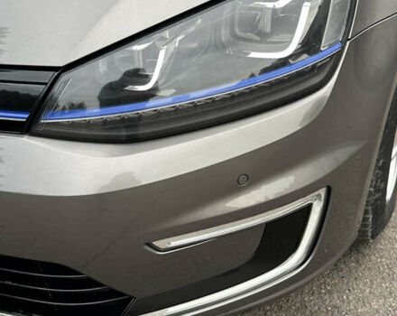 Серый Фольксваген e-Golf, объемом двигателя 0 л и пробегом 103 тыс. км за 8500 $, фото 7 на Automoto.ua
