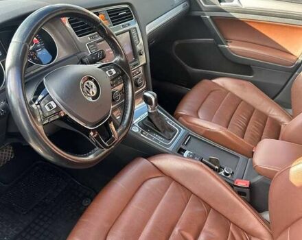 Серый Фольксваген e-Golf, объемом двигателя 0 л и пробегом 131 тыс. км за 8200 $, фото 7 на Automoto.ua