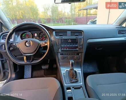 Серый Фольксваген e-Golf, объемом двигателя 0 л и пробегом 136 тыс. км за 7750 $, фото 5 на Automoto.ua
