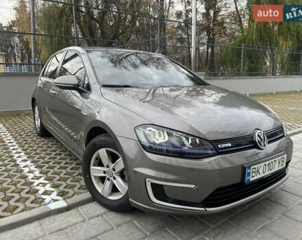 Серый Фольксваген e-Golf, объемом двигателя 0 л и пробегом 169 тыс. км за 7400 $, фото 1 на Automoto.ua