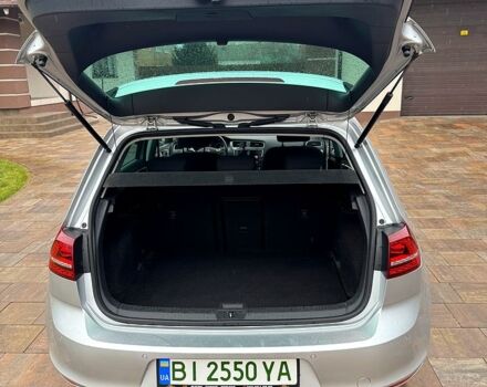 Серый Фольксваген e-Golf, объемом двигателя 0 л и пробегом 130 тыс. км за 9250 $, фото 7 на Automoto.ua