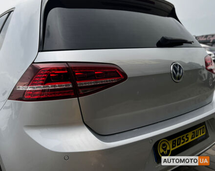 Серый Фольксваген e-Golf, объемом двигателя 24 л и пробегом 128 тыс. км за 10500 $, фото 10 на Automoto.ua