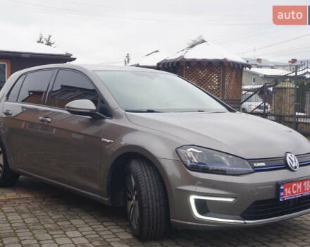 Серый Фольксваген e-Golf, объемом двигателя 0 л и пробегом 96 тыс. км за 8500 $, фото 4 на Automoto.ua