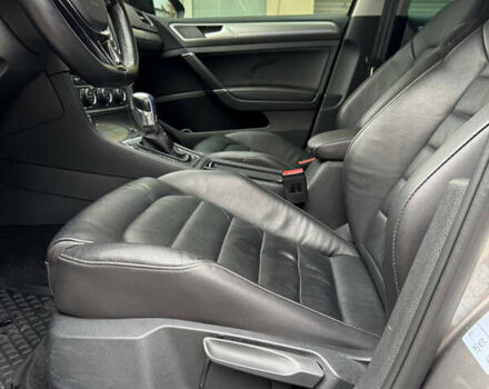 Серый Фольксваген e-Golf, объемом двигателя 0 л и пробегом 97 тыс. км за 13000 $, фото 5 на Automoto.ua