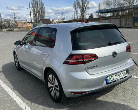 Серый Фольксваген e-Golf, объемом двигателя 0 л и пробегом 137 тыс. км за 10700 $, фото 1 на Automoto.ua