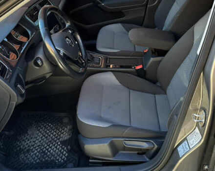 Серый Фольксваген e-Golf, объемом двигателя 0 л и пробегом 133 тыс. км за 8400 $, фото 20 на Automoto.ua