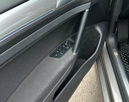 Серый Фольксваген e-Golf, объемом двигателя 0 л и пробегом 103 тыс. км за 8500 $, фото 20 на Automoto.ua