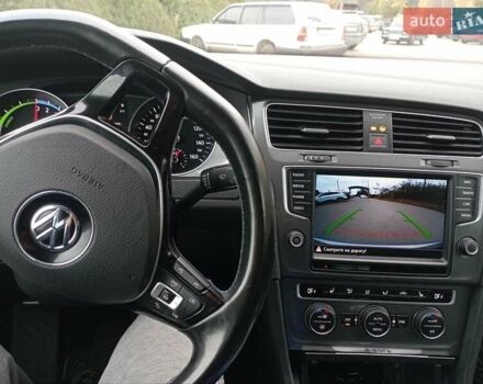 Серый Фольксваген e-Golf, объемом двигателя 0 л и пробегом 162 тыс. км за 8499 $, фото 25 на Automoto.ua