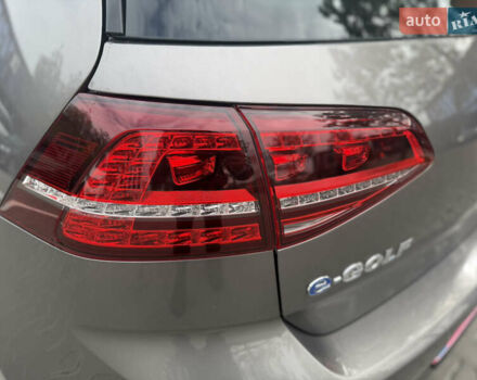 Серый Фольксваген e-Golf, объемом двигателя 0 л и пробегом 99 тыс. км за 9490 $, фото 16 на Automoto.ua