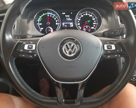 Серый Фольксваген e-Golf, объемом двигателя 0 л и пробегом 95 тыс. км за 10900 $, фото 31 на Automoto.ua