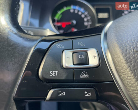 Серый Фольксваген e-Golf, объемом двигателя 0 л и пробегом 98 тыс. км за 8750 $, фото 43 на Automoto.ua