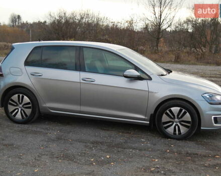 Серый Фольксваген e-Golf, объемом двигателя 0 л и пробегом 162 тыс. км за 8499 $, фото 59 на Automoto.ua
