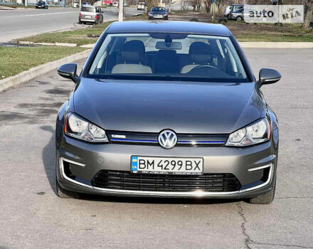 Серый Фольксваген e-Golf, объемом двигателя 0 л и пробегом 83 тыс. км за 15900 $, фото 10 на Automoto.ua