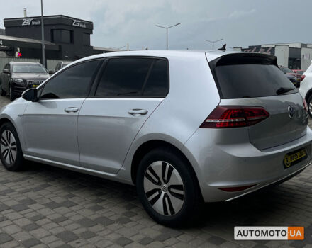 Серый Фольксваген e-Golf, объемом двигателя 24 л и пробегом 128 тыс. км за 10500 $, фото 4 на Automoto.ua