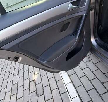 Серый Фольксваген e-Golf, объемом двигателя 0 л и пробегом 158 тыс. км за 8000 $, фото 30 на Automoto.ua