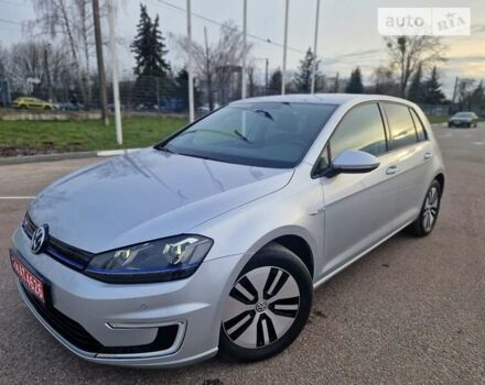 Серый Фольксваген e-Golf, объемом двигателя 0 л и пробегом 97 тыс. км за 9800 $, фото 9 на Automoto.ua