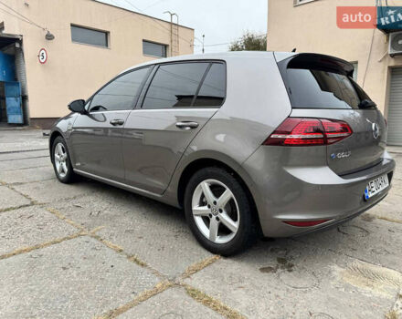 Серый Фольксваген e-Golf, объемом двигателя 0 л и пробегом 97 тыс. км за 13000 $, фото 8 на Automoto.ua